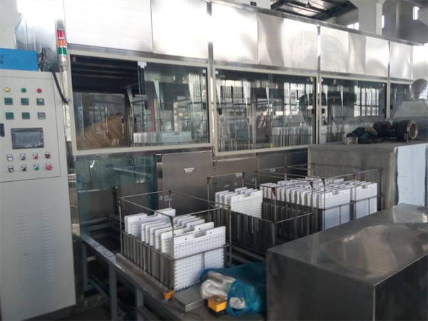 步進式超聲波清洗機